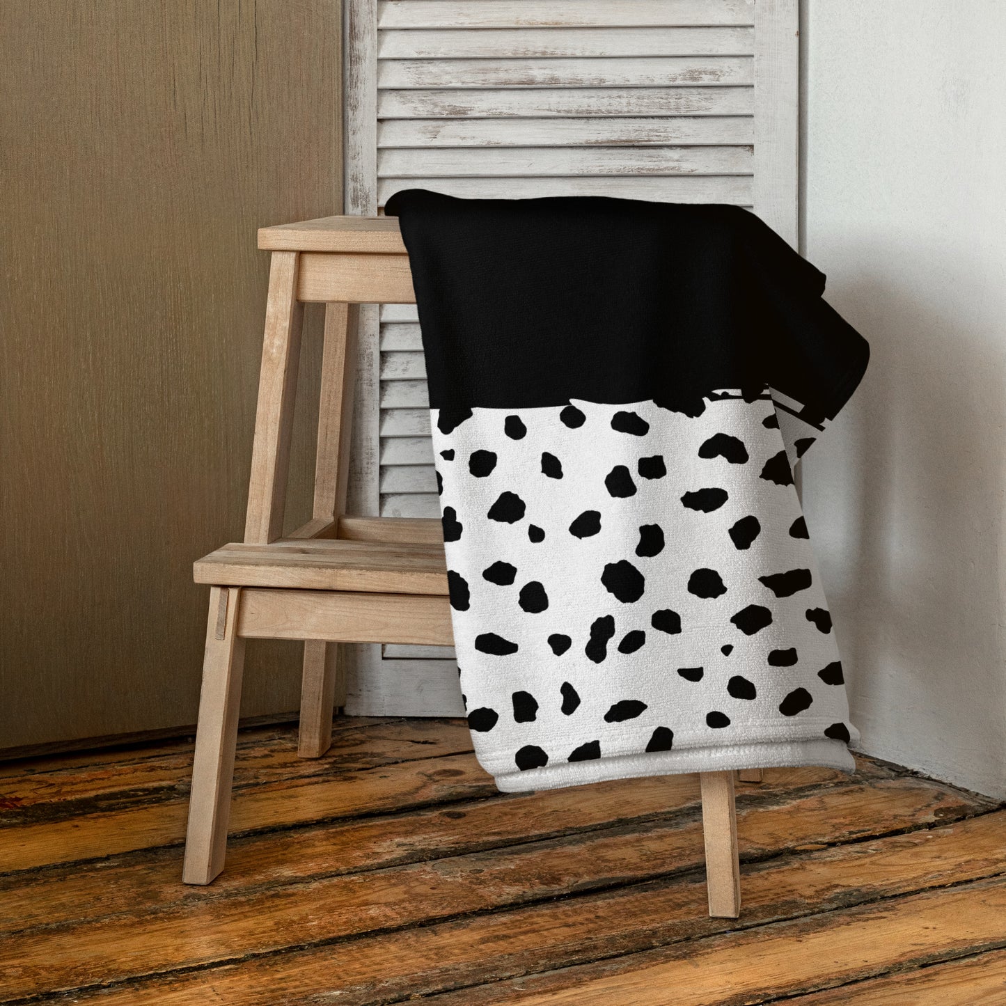 Bonfire Retro Towel - Bonfire Hustle